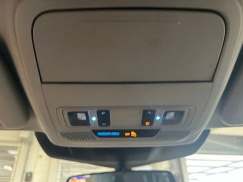 Used 2022 Ford Explorer XLT w/ Equipment Group 202A AWD/4WD image 20