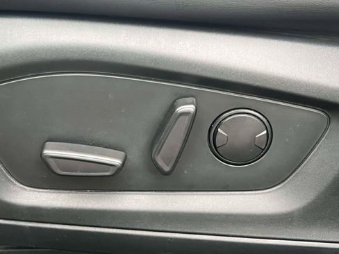 Used 2023 Ford Explorer XLT w/ Equipment Group 202A AWD/4WD image 21
