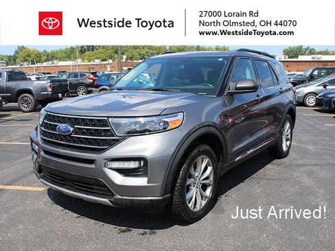 Used 2021 Ford Explorer XLT w/ Equipment Group 202A AWD/4WD image 1