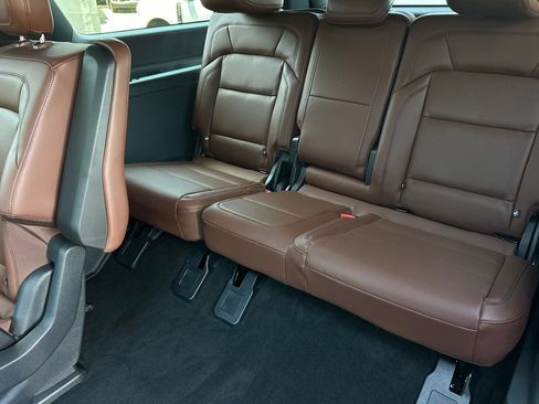 New 2026 Lincoln Navigator L Reserve AWD/4WD image 14