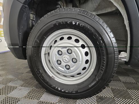 Used 2025 RAM ProMaster 2500 w/ Safety Group FWD image 32