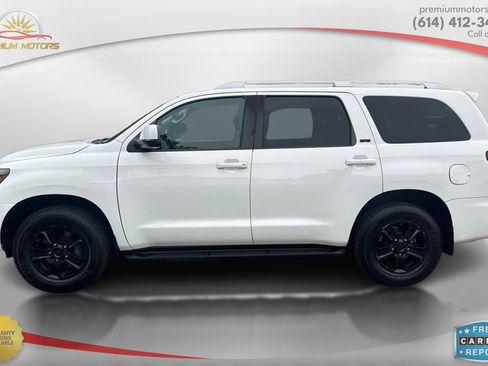 Used 2019 Toyota Sequoia SR5 AWD/4WD image 2