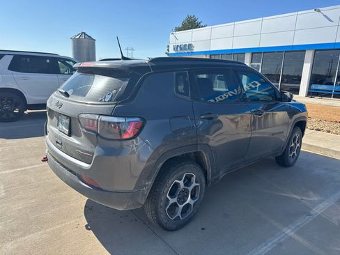 Used 2022 Jeep Compass Trailhawk w/ Sun and Sound Group AWD/4WD image 6