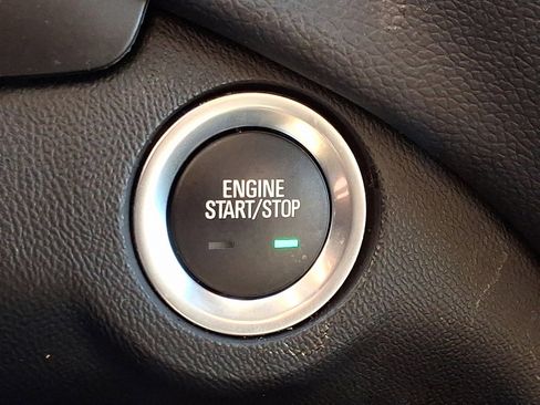 Used 2022 Chevrolet Equinox LT image 24