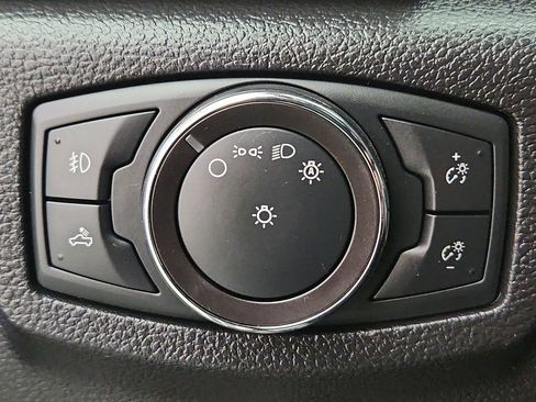 Used 2018 Ford F150 Platinum w/ Equipment Group 701A Luxury image 26