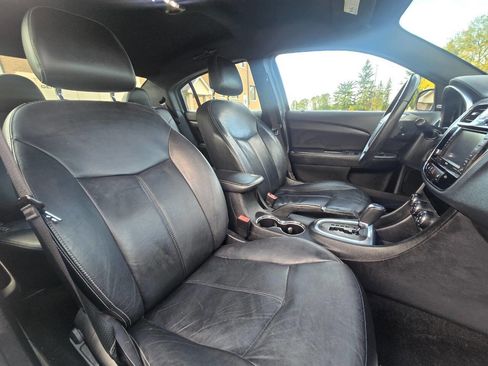 Used 2013 Chrysler 200 Limited FWD image 27