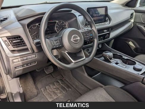 Used 2024 Nissan Rogue SV image 8