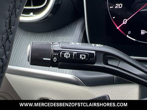 Used 2026 Mercedes-Benz GLC 300 4MATIC image 32