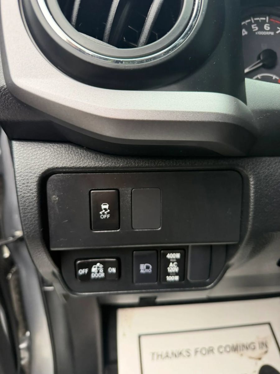 Used 2023 Toyota Tacoma TRD Off-Road AWD/4WD image 13