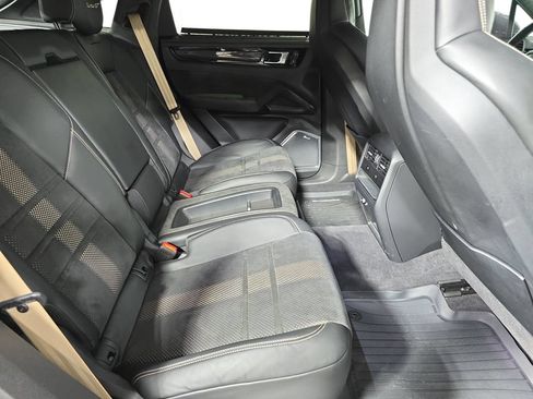 Certified 2023 Porsche Cayenne Turbo GT AWD/4WD image 26
