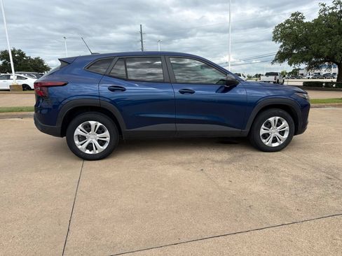 Used 2024 Chevrolet Trax LS FWD image 8
