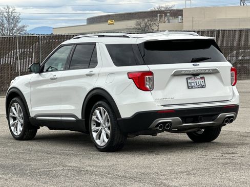 Certified 2022 Ford Explorer Platinum w/ Equipment Group 601A image 6