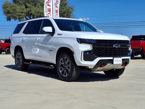 Used 2023 Chevrolet Tahoe Z71 w/ Luxury Package image 3