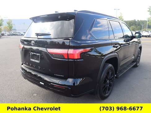 Used 2025 Toyota Sequoia Limited w/ Tow Technology Package AWD/4WD image 7