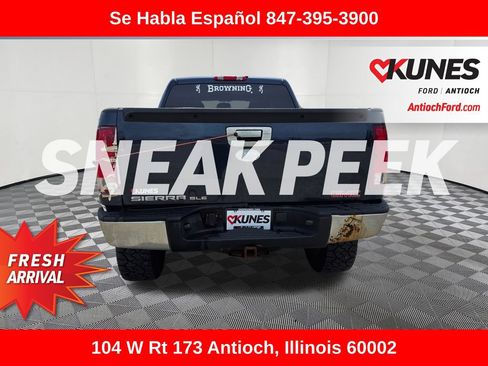 Used 2008 GMC Sierra 1500 SLE w/ Z71 Off-Road Package AWD/4WD image 7