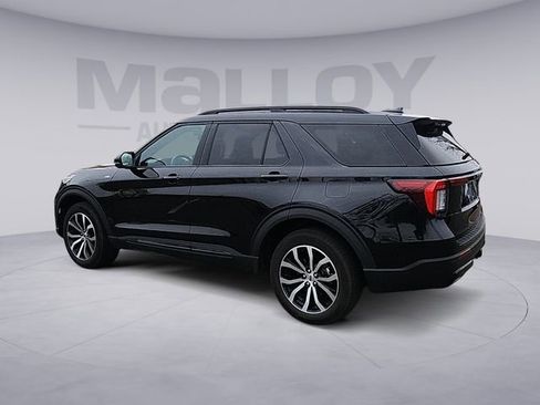 Certified 2025 Ford Explorer ST-Line image 3