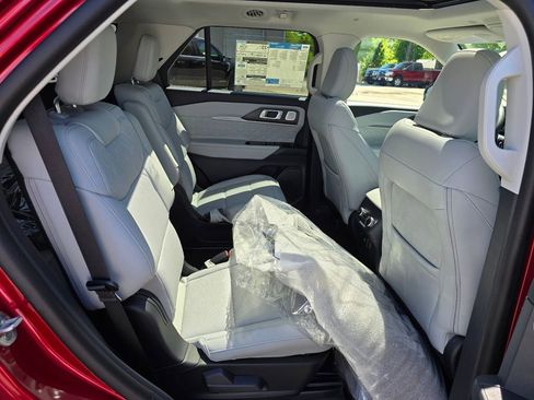 New 2026 Ford Explorer Platinum AWD/4WD image 20