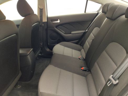 Used 2017 Kia Forte LX FWD image 18
