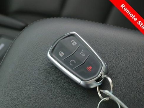 Used 2025 Cadillac XT5 Sportv image 3