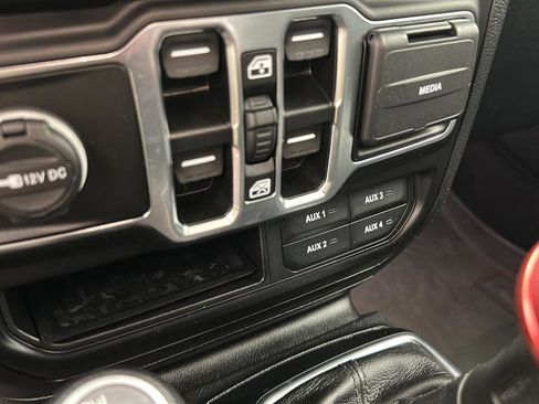Used 2022 Jeep Wrangler Unlimited Sport AWD/4WD image 22