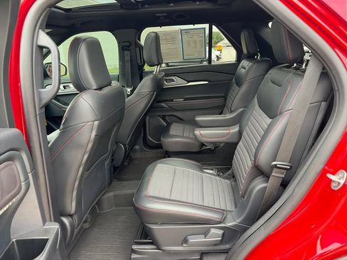 Used 2025 Ford Explorer ST-Line w/ Premium Package AWD/4WD image 22