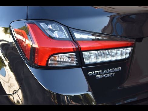 Used 2021 Mitsubishi Outlander Sport SE image 43