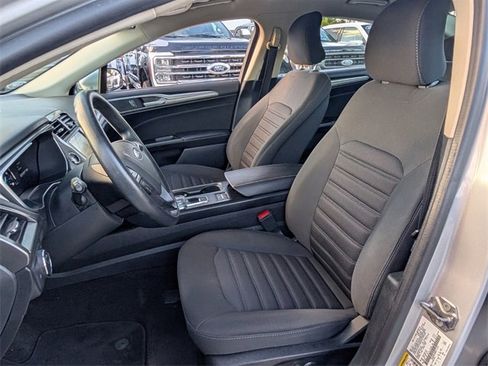 Used 2019 Ford Fusion SE image 6