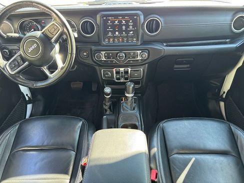 Used 2021 Jeep Wrangler Unlimited Sahara w/ Cold Weather Group AWD/4WD image 18