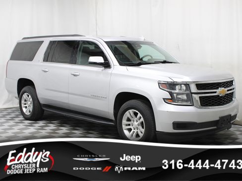 Used 2020 Chevrolet Suburban LT image 1