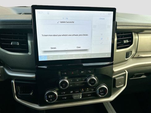 Used 2024 Ford Expedition Max XLT AWD/4WD image 27