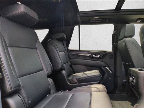 Used 2021 GMC Yukon Denali w/ Denali Premium Package AWD/4WD image 23