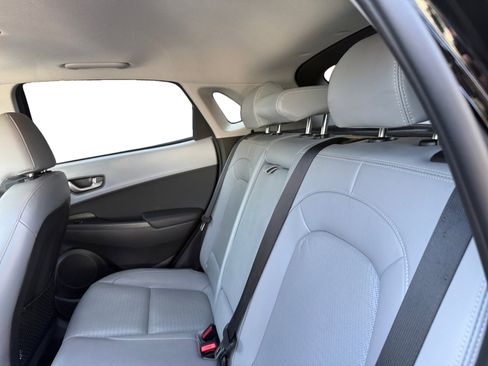 Used 2020 Hyundai Kona Limited FWD image 11