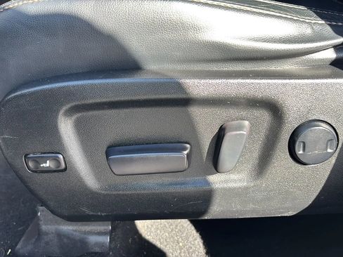 Used 2018 Toyota Highlander XLE FWD image 38