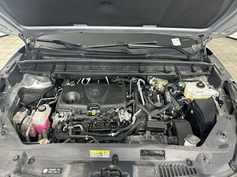 Used 2022 Toyota Highlander XLE image 35