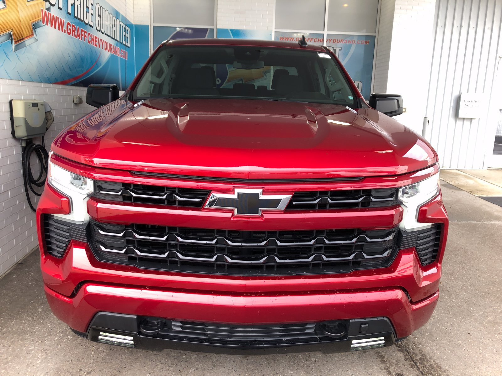Used 2024 Chevrolet Silverado 1500 RST w/ Z71 Off-Road Package AWD/4WD image 2