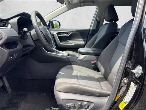 Certified 2025 Toyota RAV4 XLE FWD image 10