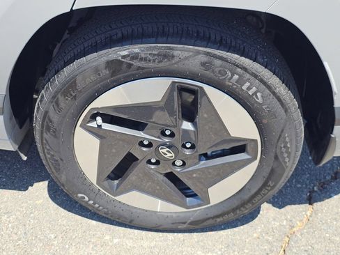 Certified 2024 Hyundai Kona SEL FWD image 9
