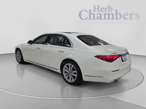 Used 2022 Mercedes-Benz S 500 4MATIC image 3