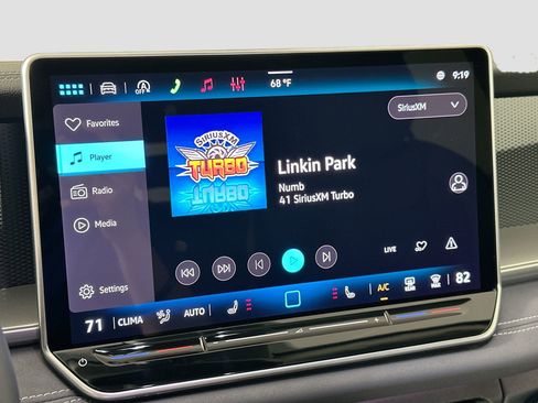 New 2026 Volkswagen Tiguan SE image 13