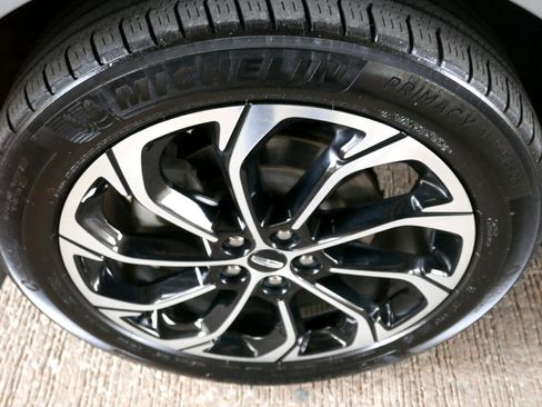 Used 2024 Lincoln Nautilus Reserve image 35