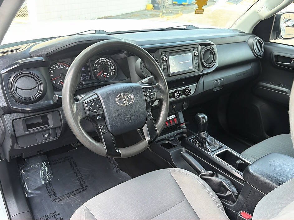 Used 2018 Toyota Tacoma SR w/ SR Convenience Package RWD image 6