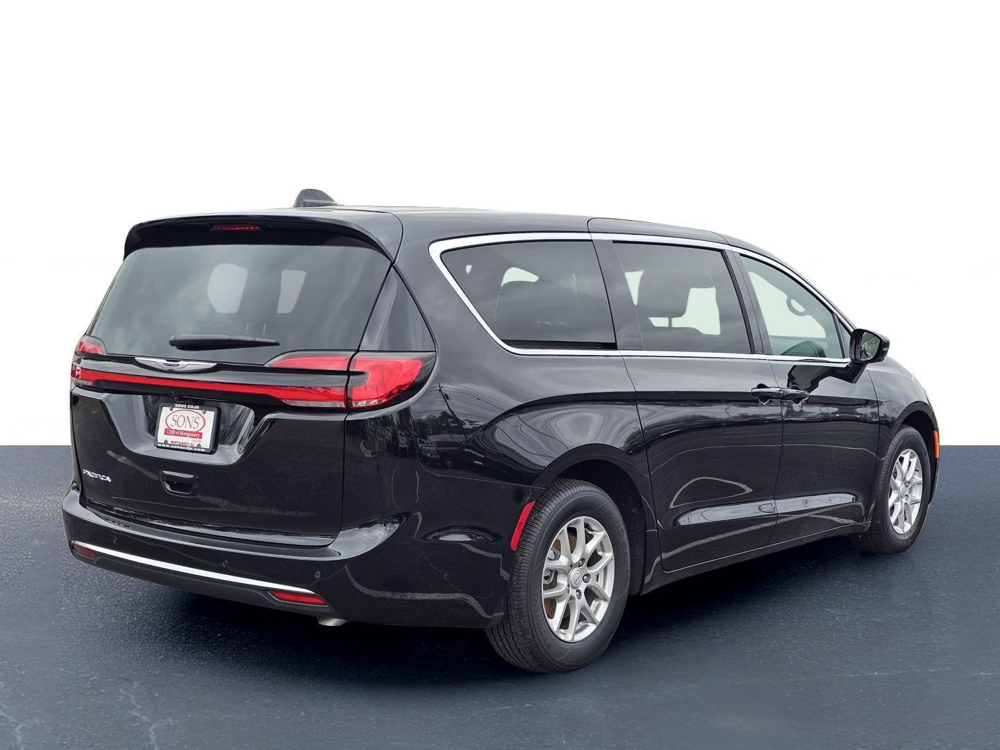 New 2026 Chrysler Pacifica Select FWD image 8