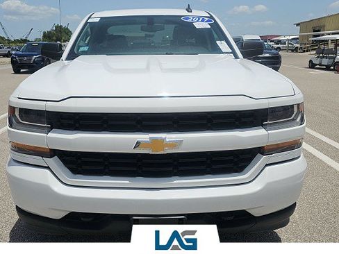 Used 2017 Chevrolet Silverado 1500 Custom w/ Custom Convenience Package AWD/4WD image 3