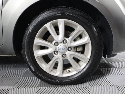 Used 2013 Kia Soul image 6