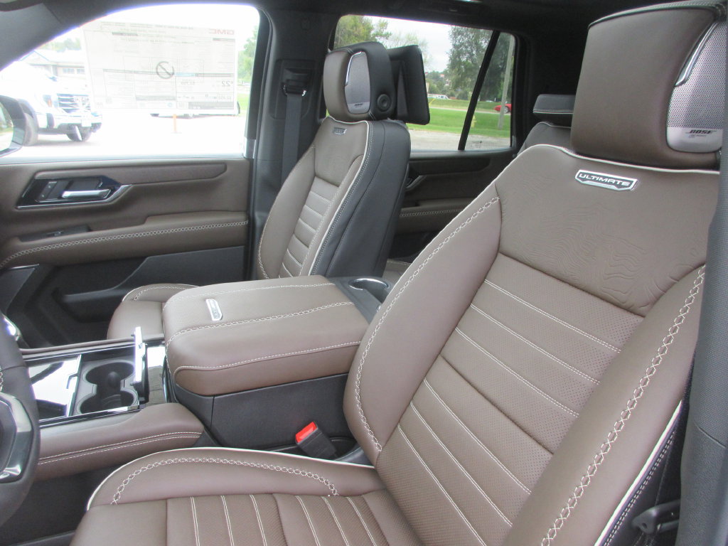 New 2026 GMC Yukon Denali Ultimate AWD/4WD image 11
