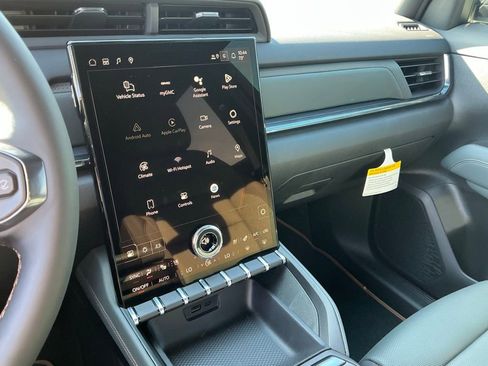 New 2026 GMC Terrain AT4 w/ Convenience Package III image 46