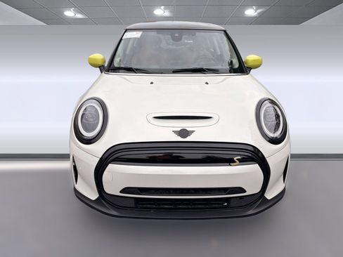 Certified 2024 MINI Cooper SE image 6