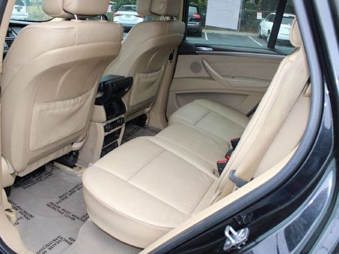 Used 2012 BMW X5 xDrive35i image 9