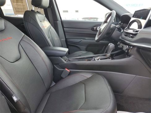 Used 2024 Jeep Compass Trailhawk w/ Trailhawk Elite Group image 28