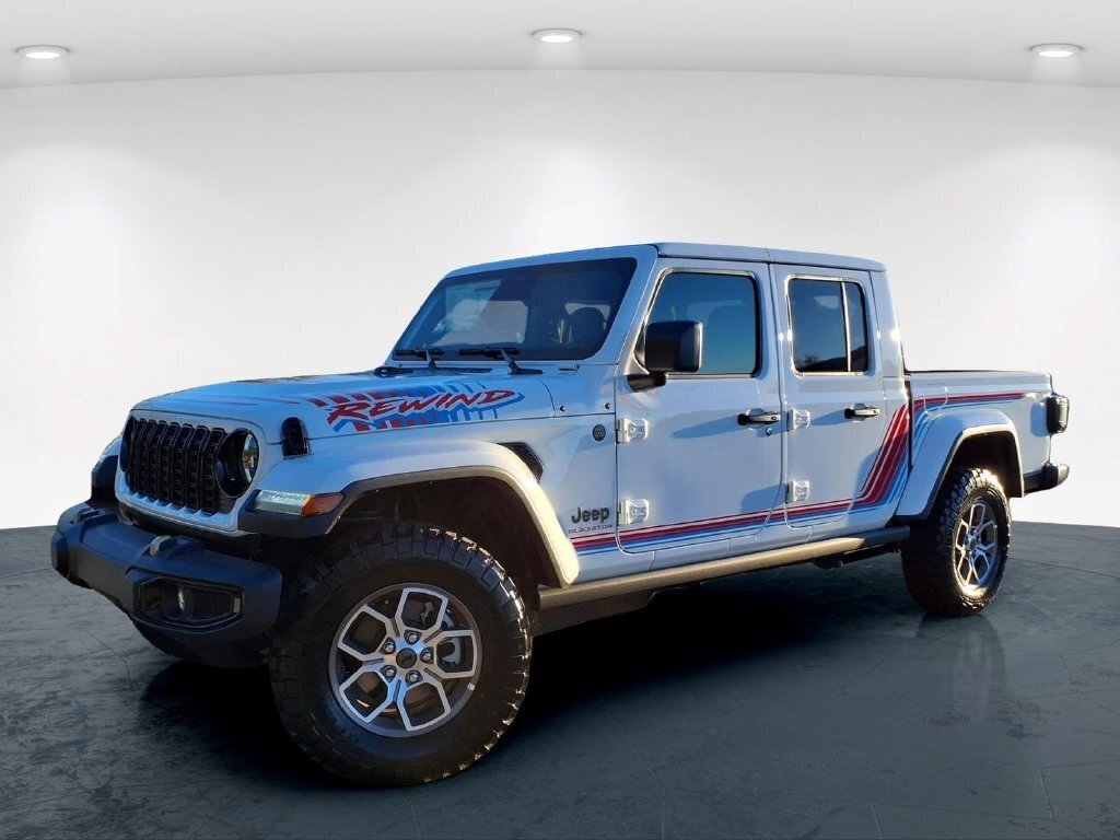New 2026 Jeep Gladiator Mojave AWD/4WD image 2